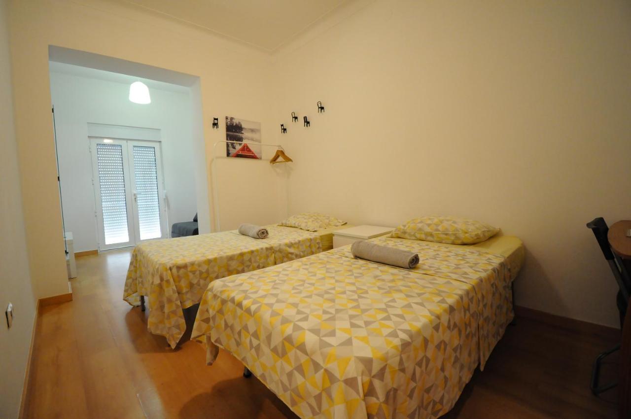 Surf Vibe Guest House Faro Bagian luar foto