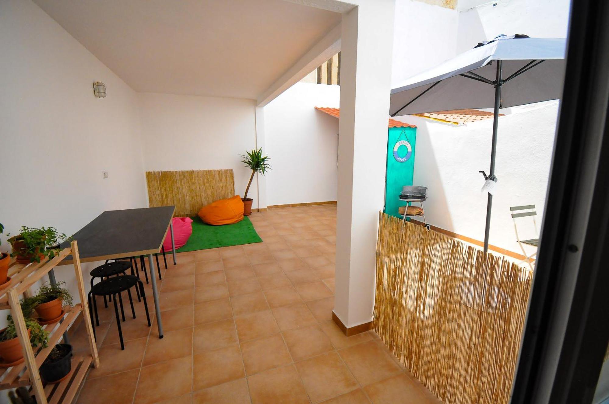 Surf Vibe Guest House Faro Bagian luar foto