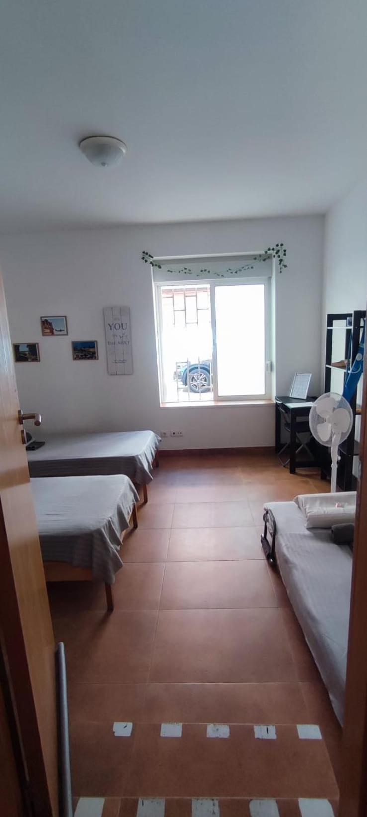 Surf Vibe Guest House Faro Bagian luar foto